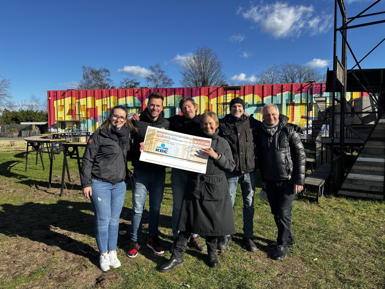 Team Davinsi Labs bezoekt Daklozenhulp Antwerpen Team Davinsi Labs bezoekt Daklozenhulp Antwerpen